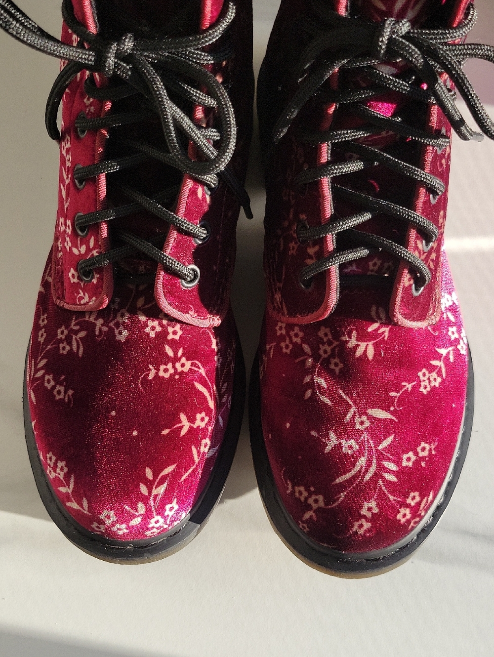 Rare Vintage Dr. Martens Avery Cheery Red Floral Velvet Combat Boots - Picture 8 of 14